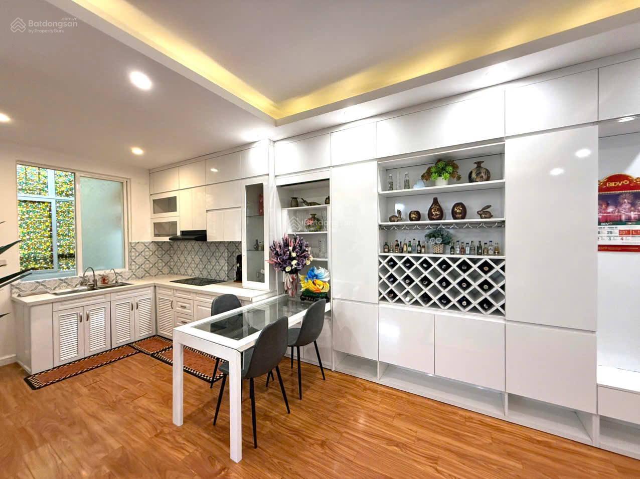 Cần bán gấp chung cư tòa CT4-5, Dương Đình Nghệ, Cầu Giấy: DT 85m2 2PN. 5,98 tỷ