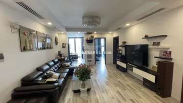 Gia đình bán căn 2 ngủ 70m2 tại Riverside Garden, full nội thất, ban công Đông Nam, sổ đỏ chính chủ