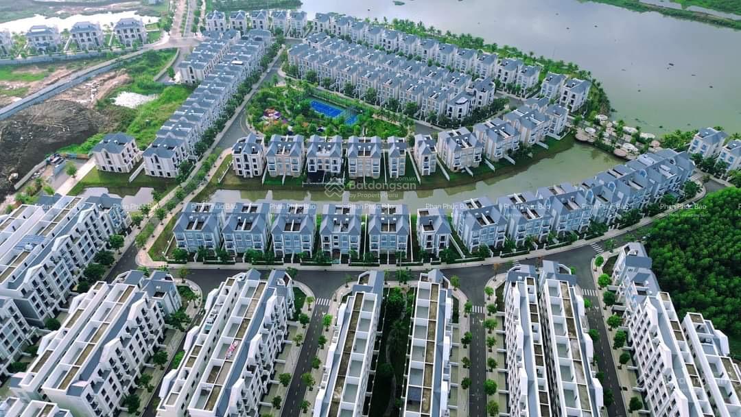 Cấn bán nhà biệt thự Vinhomes Grand Park DT 330 m2 view sông giá 40 tỷ bao hết LH 0938 449 ***
