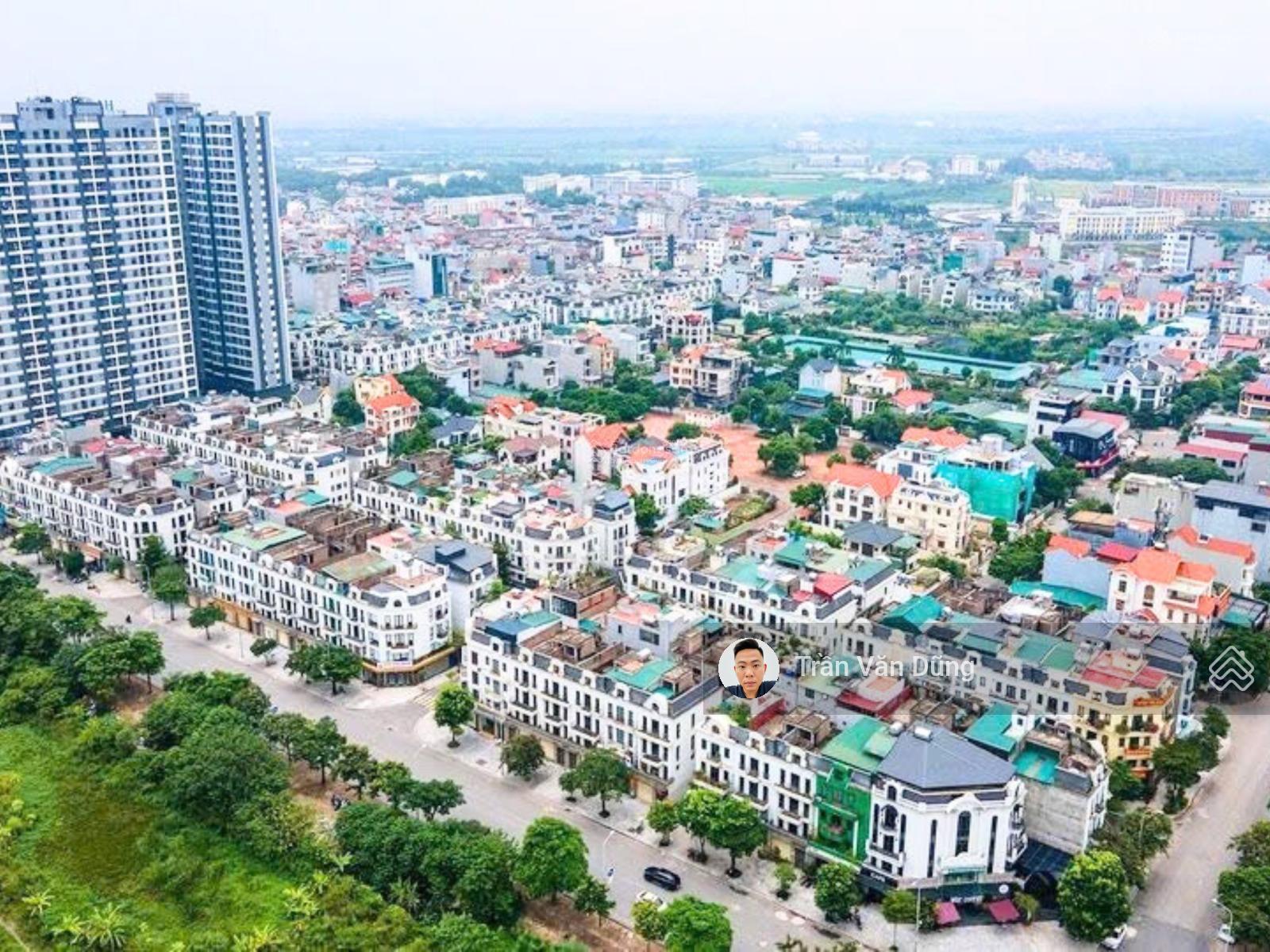 Cho thuê Nguyên Căn nhà 90m2 / MT 6m / 5 tầng sẵn thang máy mặt phố Thuận An, View hồ Gia Lâm