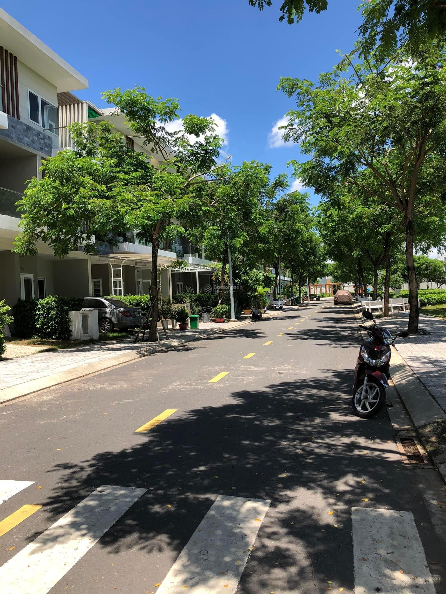Nhà hoàn thiện chính chủ gửi bán DT 75m2 gía 10.3 tỷ TL LH Em Hương