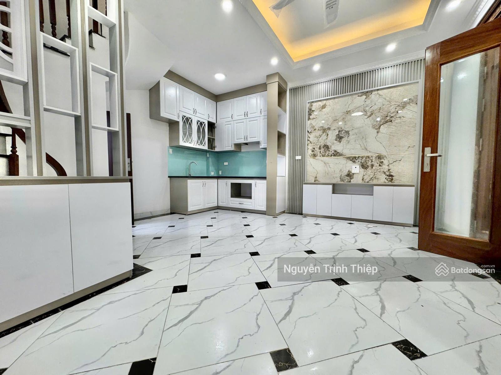 Giảm giá nhà Đông Ngạc, Bắc Từ Liêm. DT 35m2 x 5T giá 5.75 tỷ (ô tô cách nhà 10m)