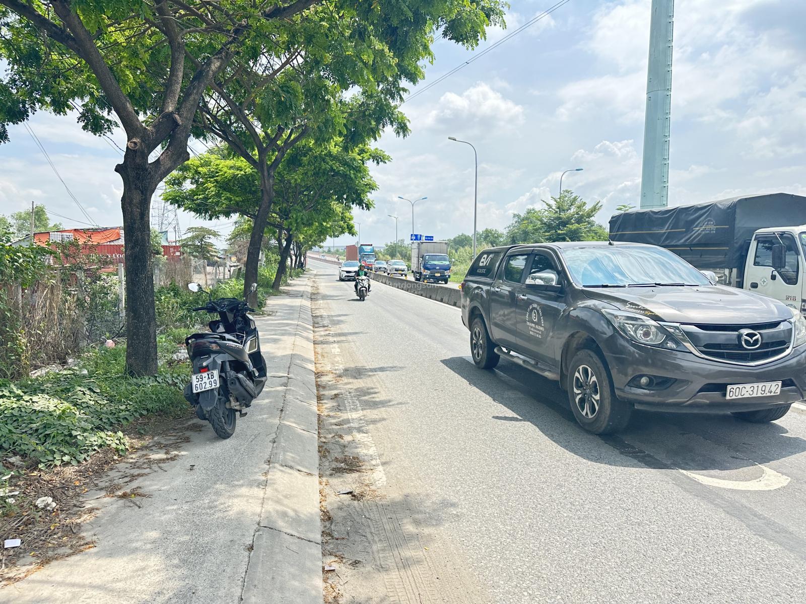 Bán gấp 4.093,2m2 đất CLN (57,99m x 70,58m) mt đường Võ Chí Công giá chỉ 30tr/m2