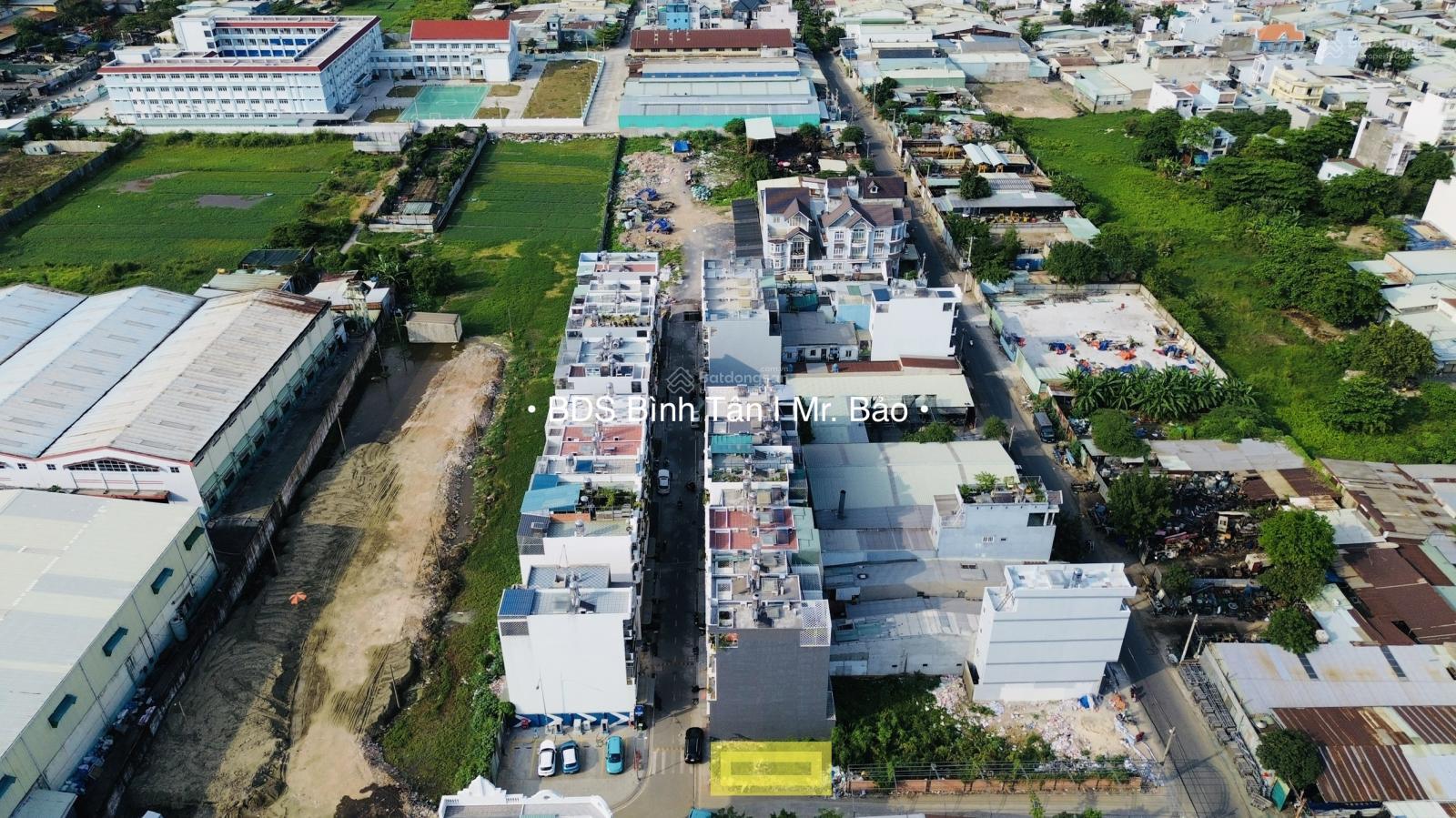 Đất Góc 2 Mặt Tiền Khu Đồng Bộ Hương Lộ 2 Đối Diện Trường Học Gần CoopMart 5x14 Giá Tốt 5.99 Tỷ SHR