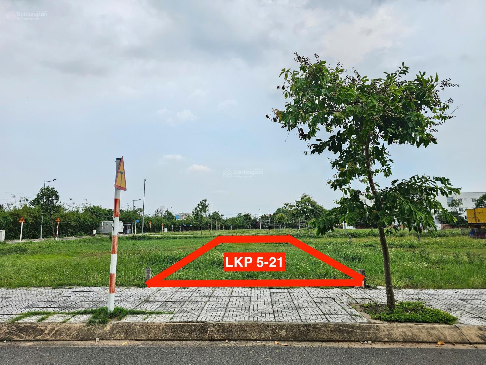 Chỉ còn 1 lô nhà phố giá 2 tỷ 8xx Đối diện chung cư, gần trường học, trung tâm KĐT Tiến Lộc Garden