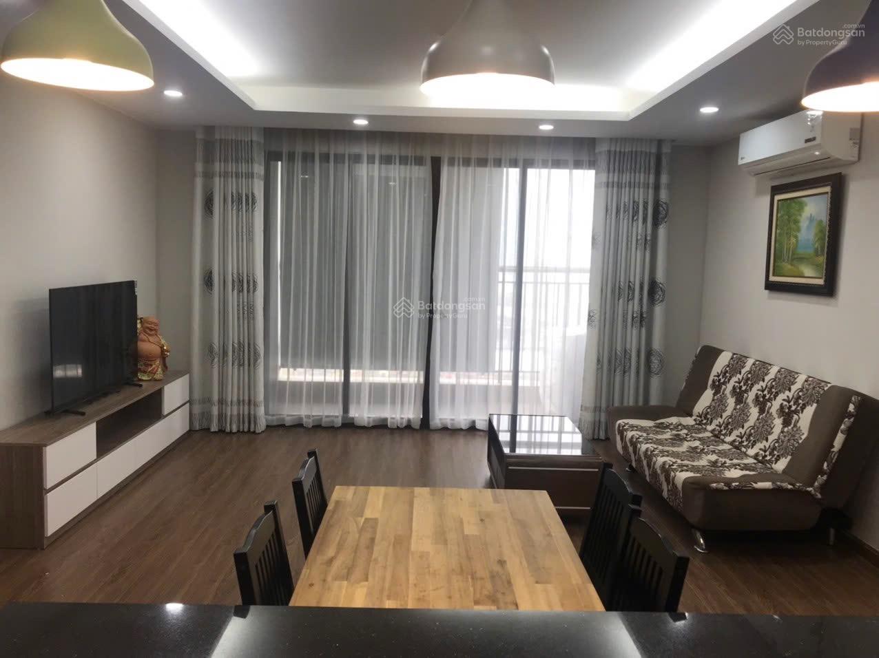 Cho thuê căn hộ chung cư 671 Hoàng Hoa Thám, Ba Đình, 112m, 2PN, nhà rất đẹp, 15 tr/tháng