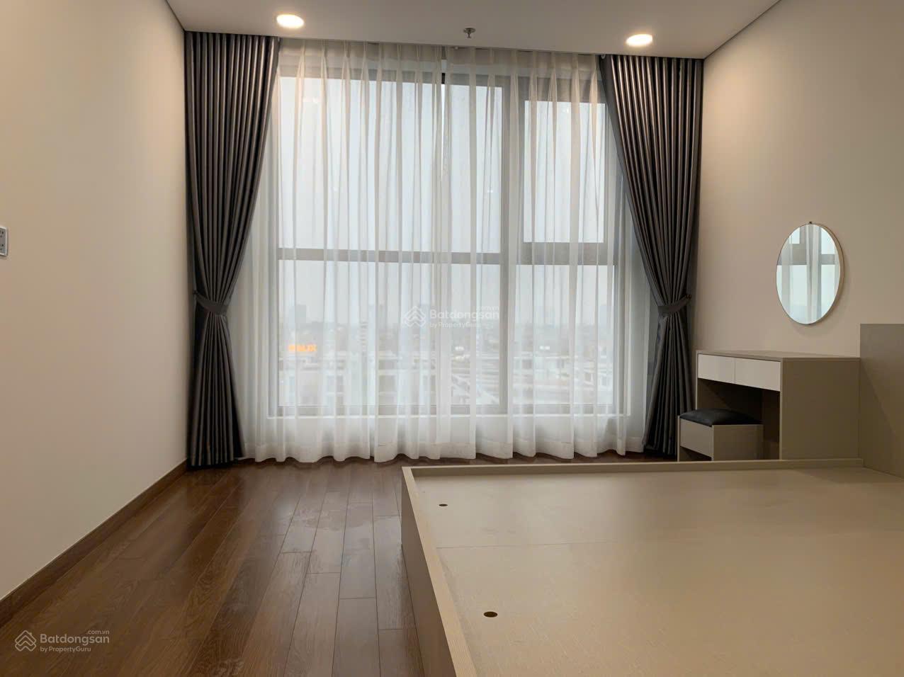 Cho thuê căn 92m2 (3PN 2vs) chung cư Homeland Long Biên. Nội thất đầy đủ, nhận nhà ở ngay Cho thuê căn 92m2 (3PN 2vs) chung cư Homeland Long Biên. Nội thất đầy đủ, nhận nhà ở ngay