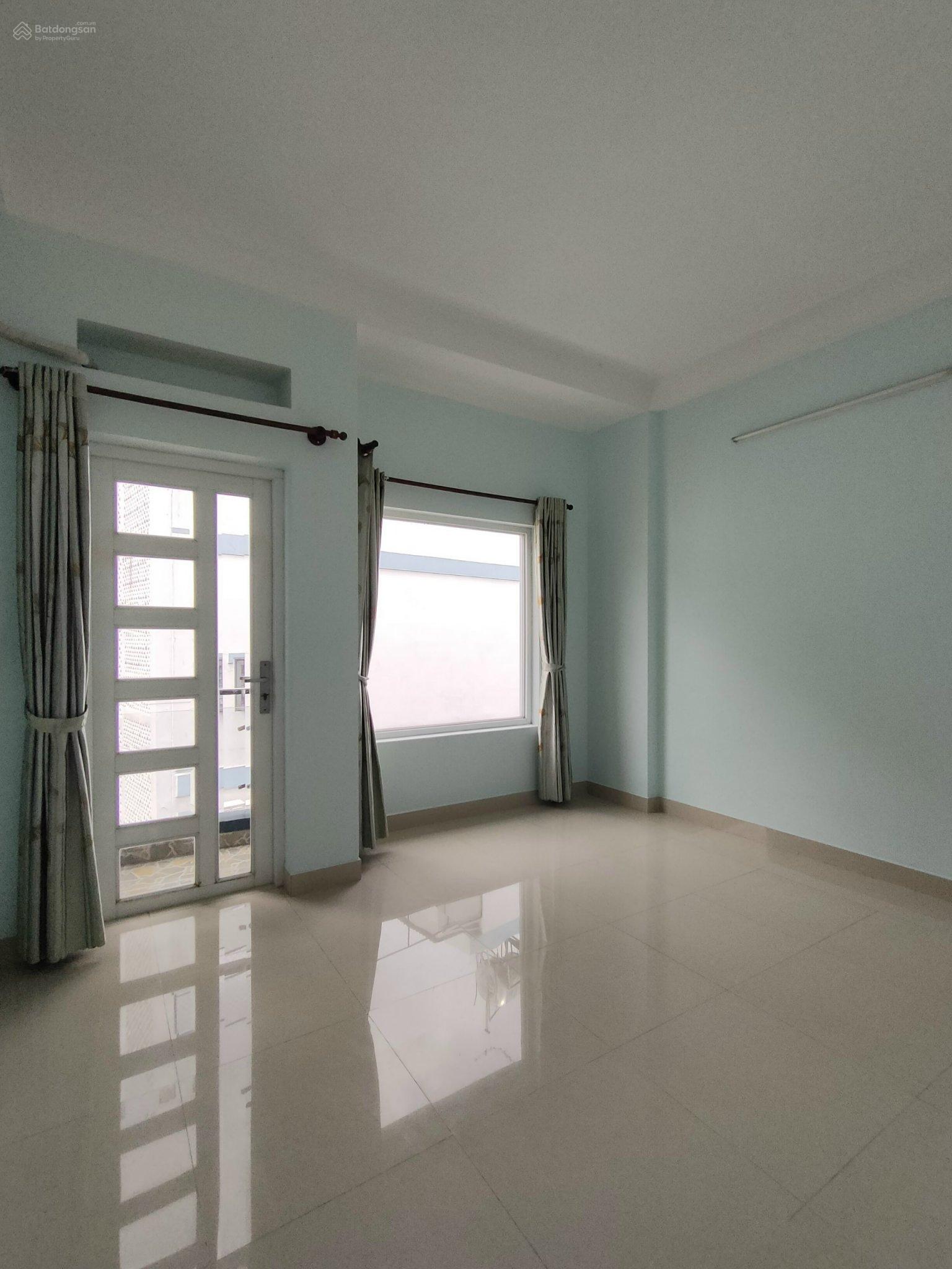 Bán nhà MT đường Số 2, P16, DT: 4,2x28m, 1 lầu, giá: 8tỷ9, LH: 0909 957 ***