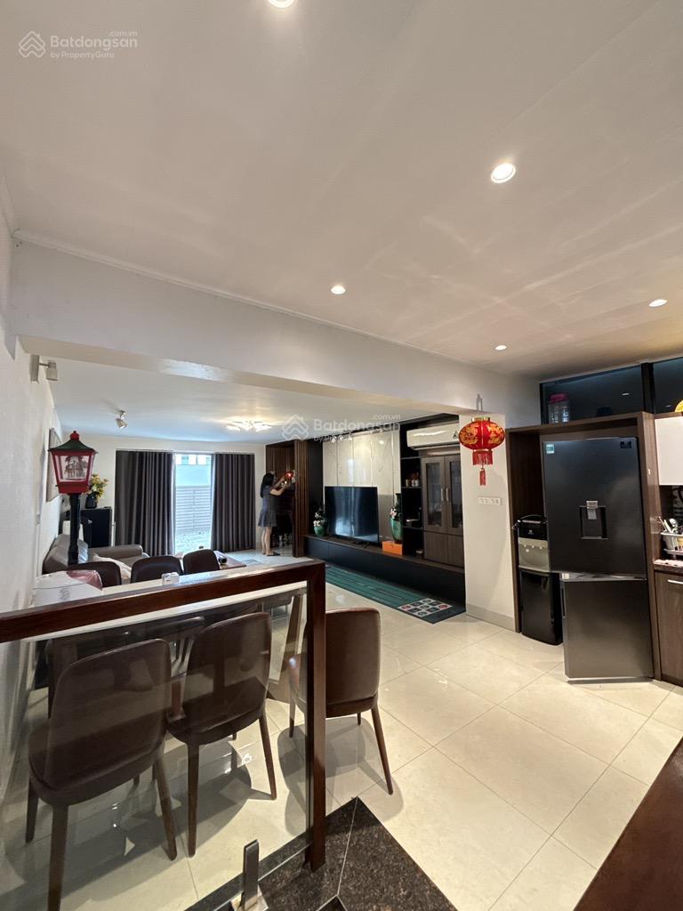 Biệt Thự vinhomes -Đường Nguyệt Quế-Thang máy.Lô Góc-3 mặt thoáng.Dt:179
m2, 4 tầng.Giá:59,5 tỷ TL Biệt Thự vinhomes -Đường Nguyệt Quế-Thang máy.Lô Góc-3 mặt thoáng.Dt:179
m2, 4 tầng.Giá:59,5 tỷ TL