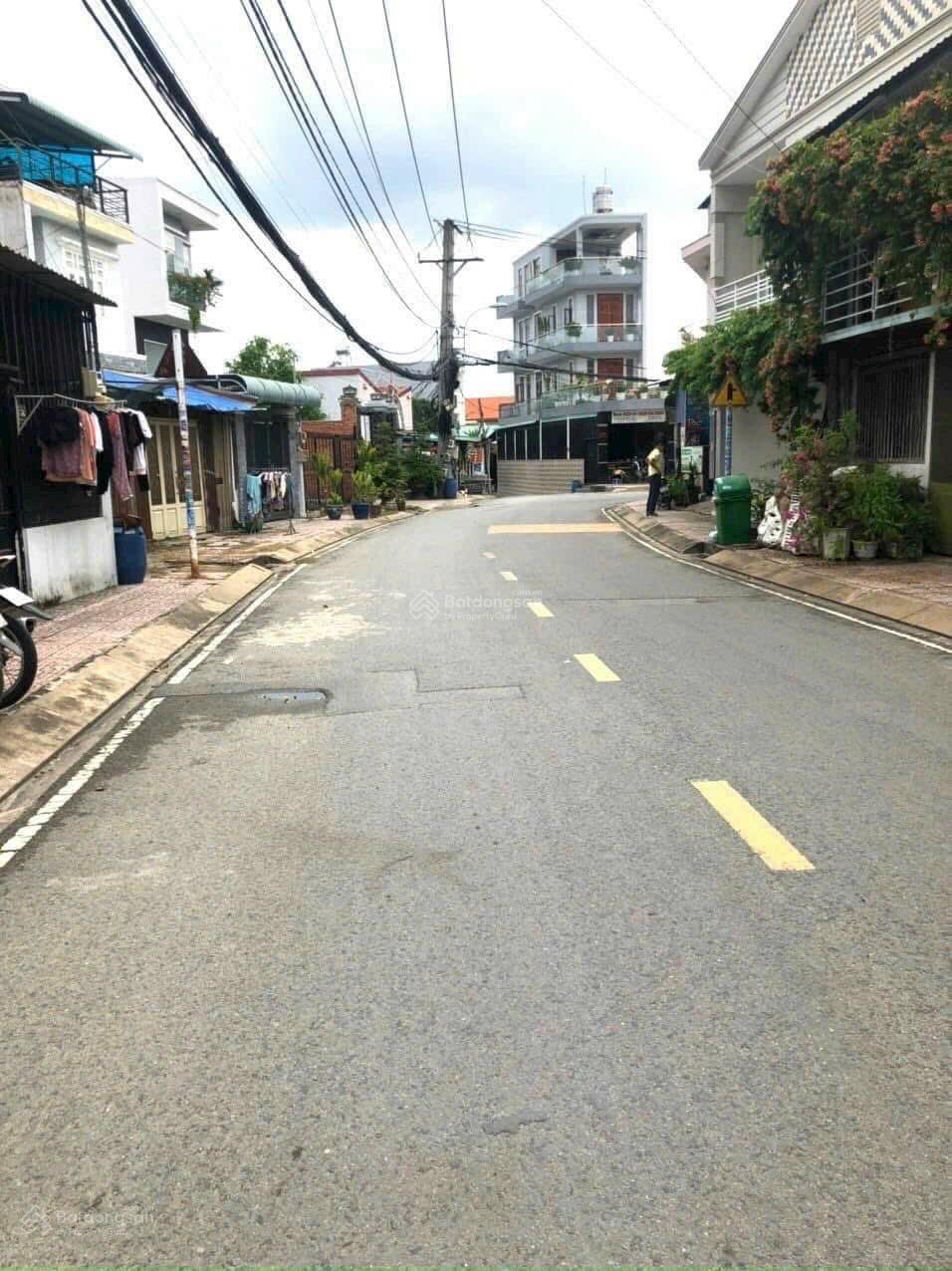 9 tỷ còn 6.8 tỷ - Nhà ngay mặt tiền kinh doanh ngang 8m 152m2 ngay chợ 138 Hoàng Hữu Nam - XLHN Q9