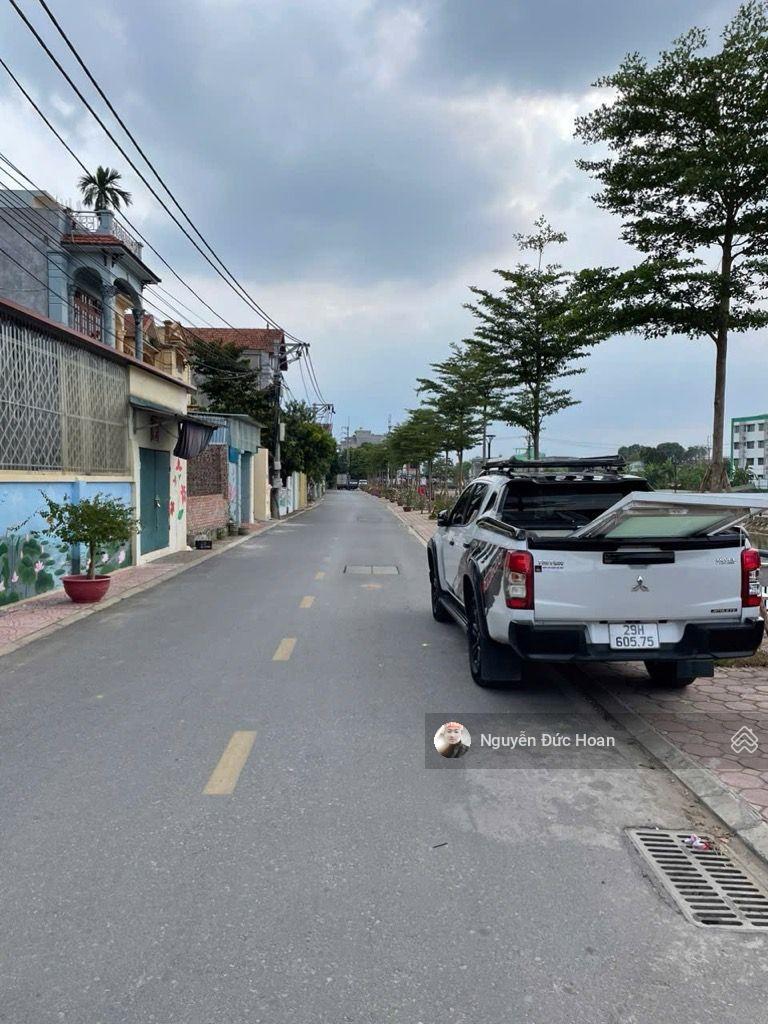 Lô góc 2 thoáng, ô tô vào đất, gần hồ điều hòa, gần nhiều tiện ích, ở sướng, tiềm năng ổn định.