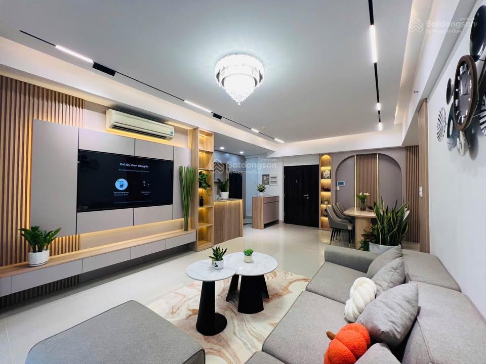 Cho thuê căn hộ 162m2 tại Sunrise City South, 30 triệu, 3PN, 3WC, Q7, HCM, nhà mới 100%