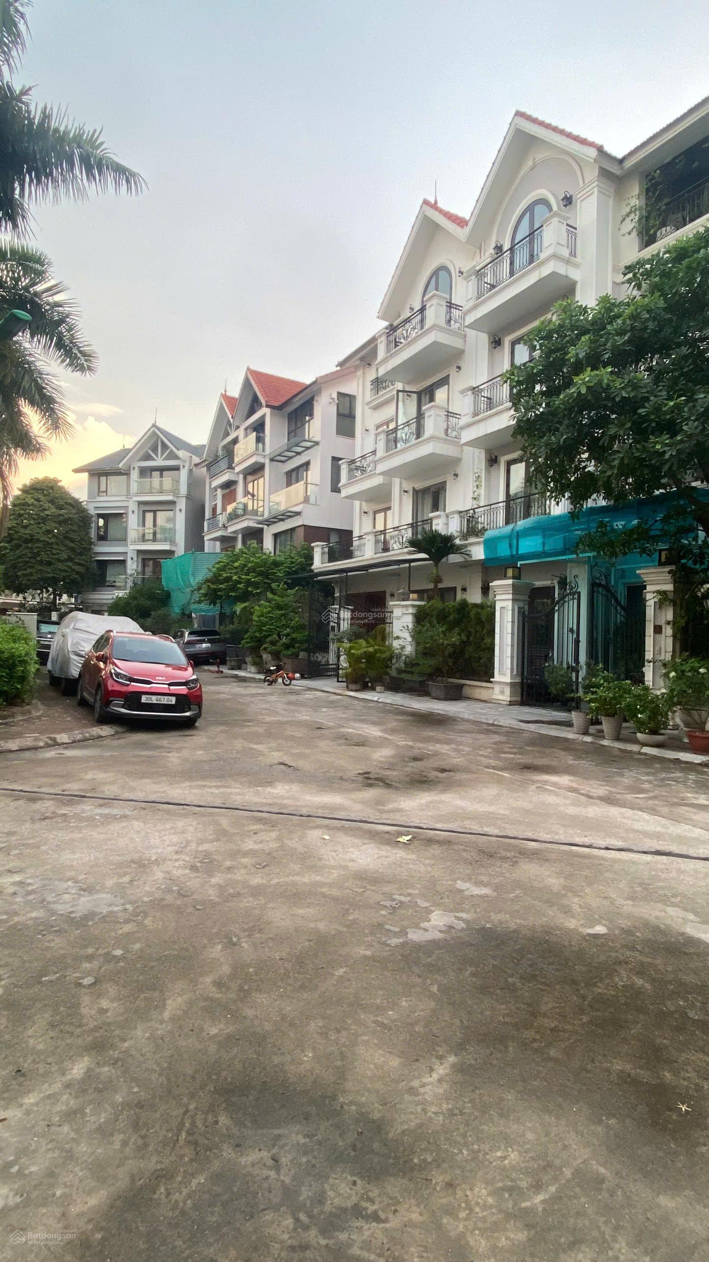 Bán liền kề Đỗ Đức Dục đối diện khách sạn Marriott,TT Hội Nghị Quốc Gia chỉ 1 căn duy nhất bán