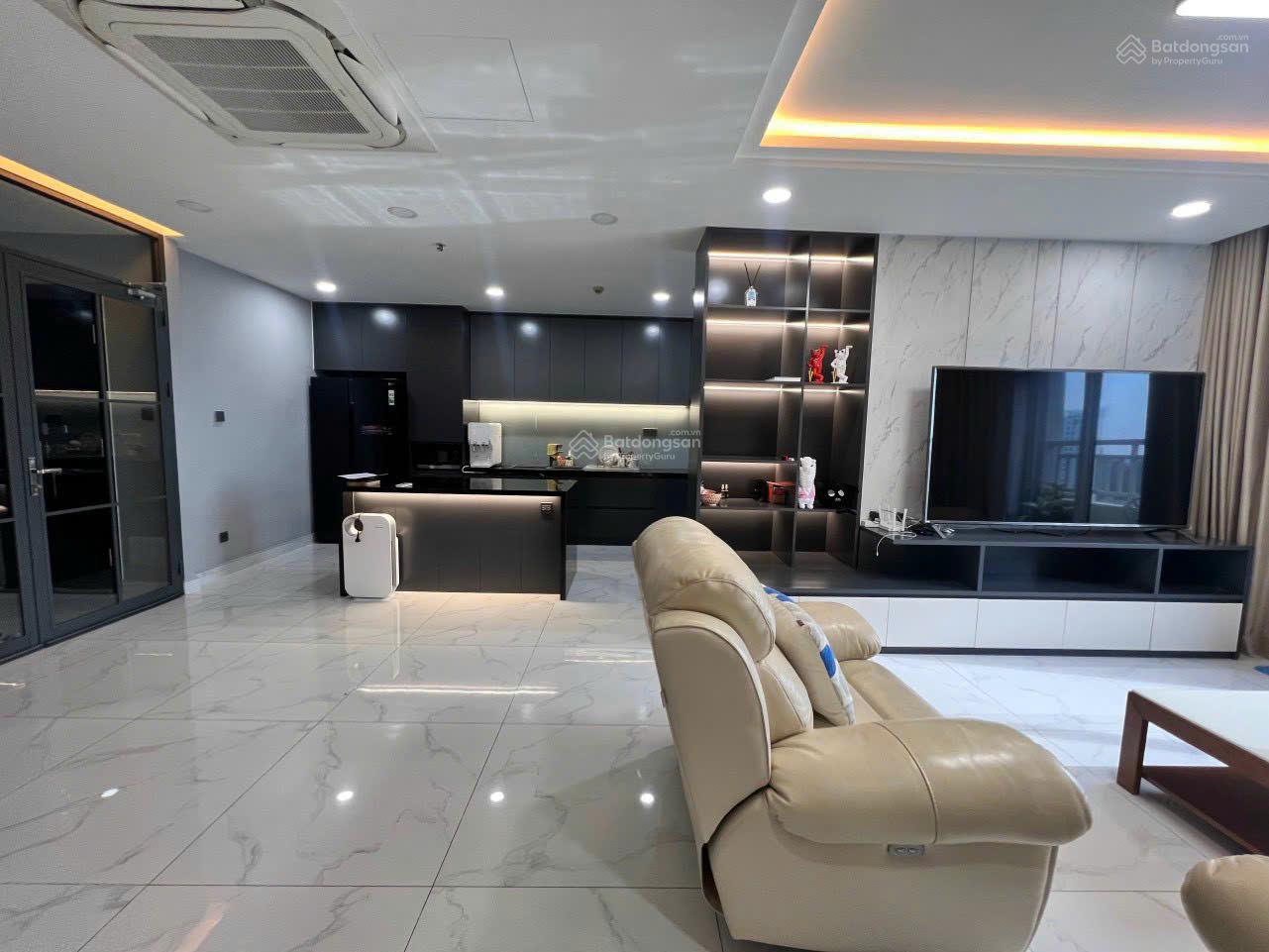 SUNRISE CITY SOUTH , 25 triệu, 138 m2, 3PN, 2WC, FULL nội thất sẳn key xem nhà