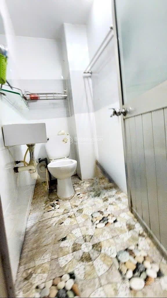 Hàng nóng trung tâm Quận Tân Phú, HXH 5 tầng, dòng tiền ổn định có sẵn 15tr/tháng