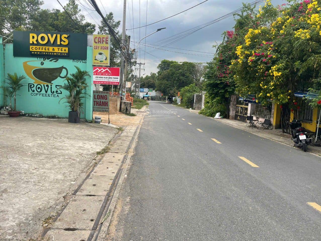Bán nhanh lô đất mặt tiền đường Hà Huy Giáp - thị trấn Long Thành. Giá chỉ 1x tỷ DT: 1000m2 Bán nhanh lô đất mặt tiền đường Hà Huy Giáp - thị trấn Long Thành. Giá chỉ 1x tỷ DT: 1000m2