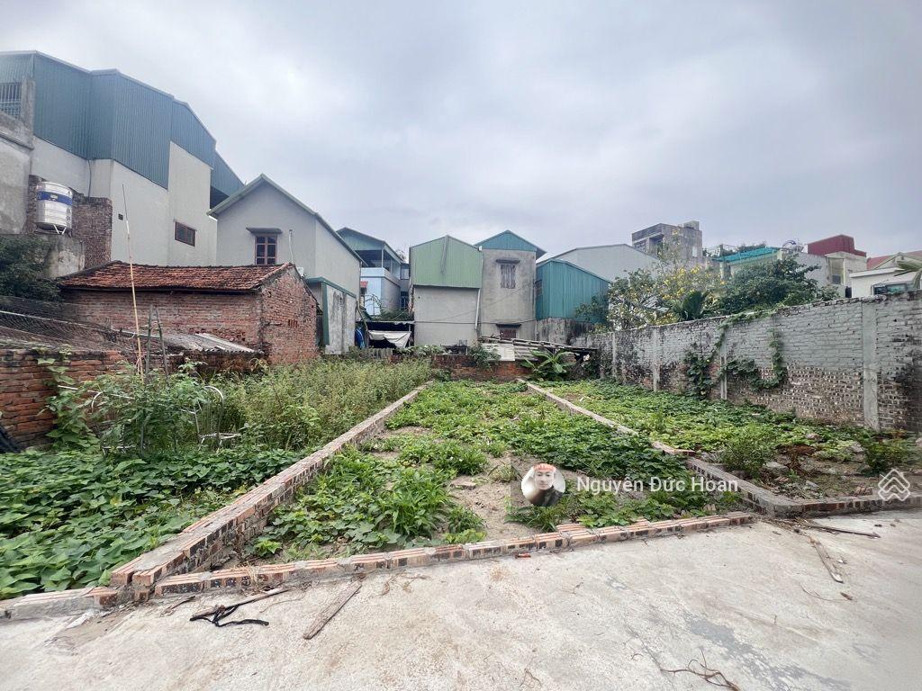 Bán 56m2 đất Lệ Chi, Gia Lâm, 2 mặt thoáng, ô tô đỗ gần, an ninh tốt, dân cư đông, giá chỉ 2.16 tỷ Bán 56m2 đất Lệ Chi, Gia Lâm, 2 mặt thoáng, ô tô đỗ gần, an ninh tốt, dân cư đông, giá chỉ 2.16 tỷ