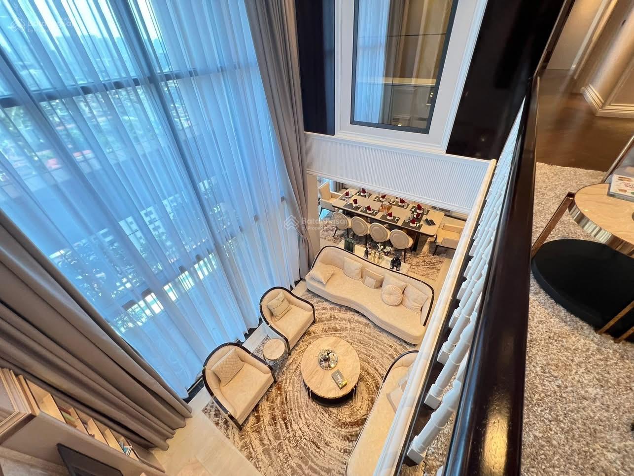 Chuyển nhượng Penthouse thông tầng trung tâm Cầu Giấy 191m2, 315m2 full nội thất. Giá từ 73tr/m2