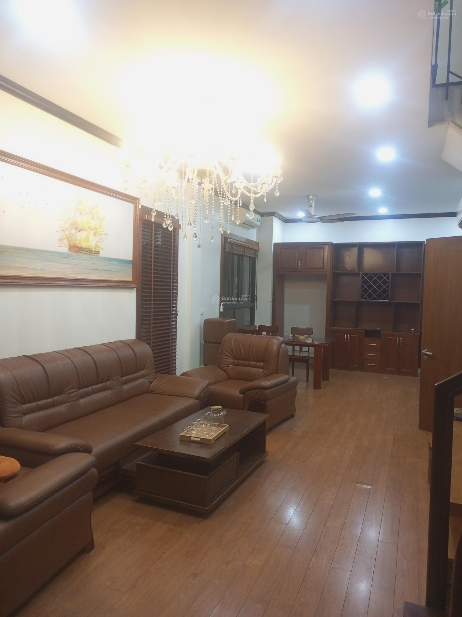 Cho thuê BT đường rộng 20m giá chỉ 18 triệu/th