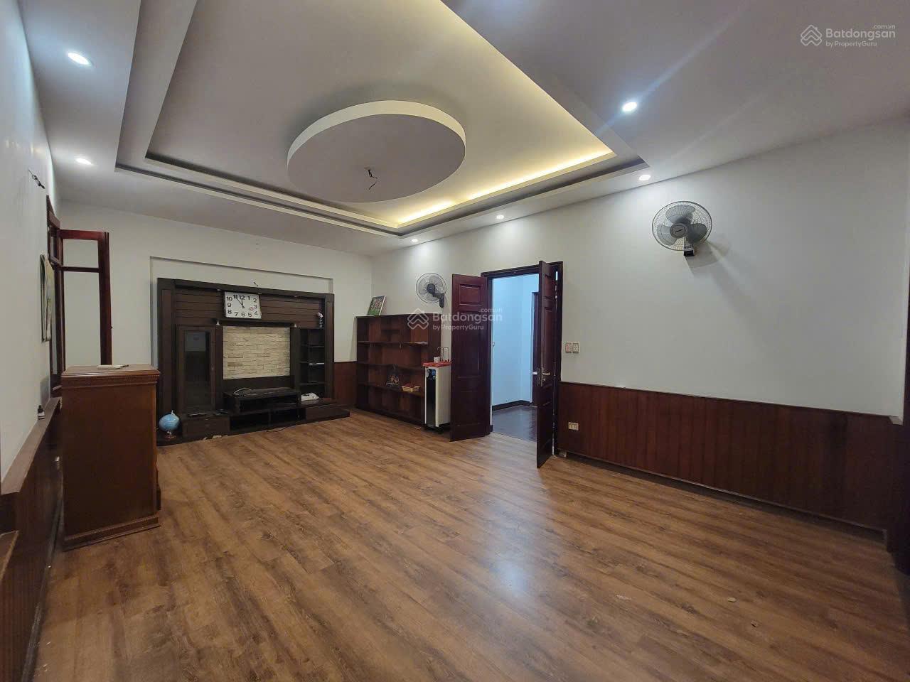 Bán nhà liền kề KĐT Xa La lô góc, vỉa hè rộng, kinh doanh đỉnh - dt 125m2, mt 16m, giá 33 tỷ Bán nhà liền kề KĐT Xa La lô góc, vỉa hè rộng, kinh doanh đỉnh - dt 125m2, mt 16m, giá 33 tỷ