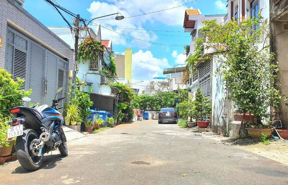 Bán đất ở Đường Làng Tăng Phú, Quận 9, 6ty700, 100m2 ngang 5,5m