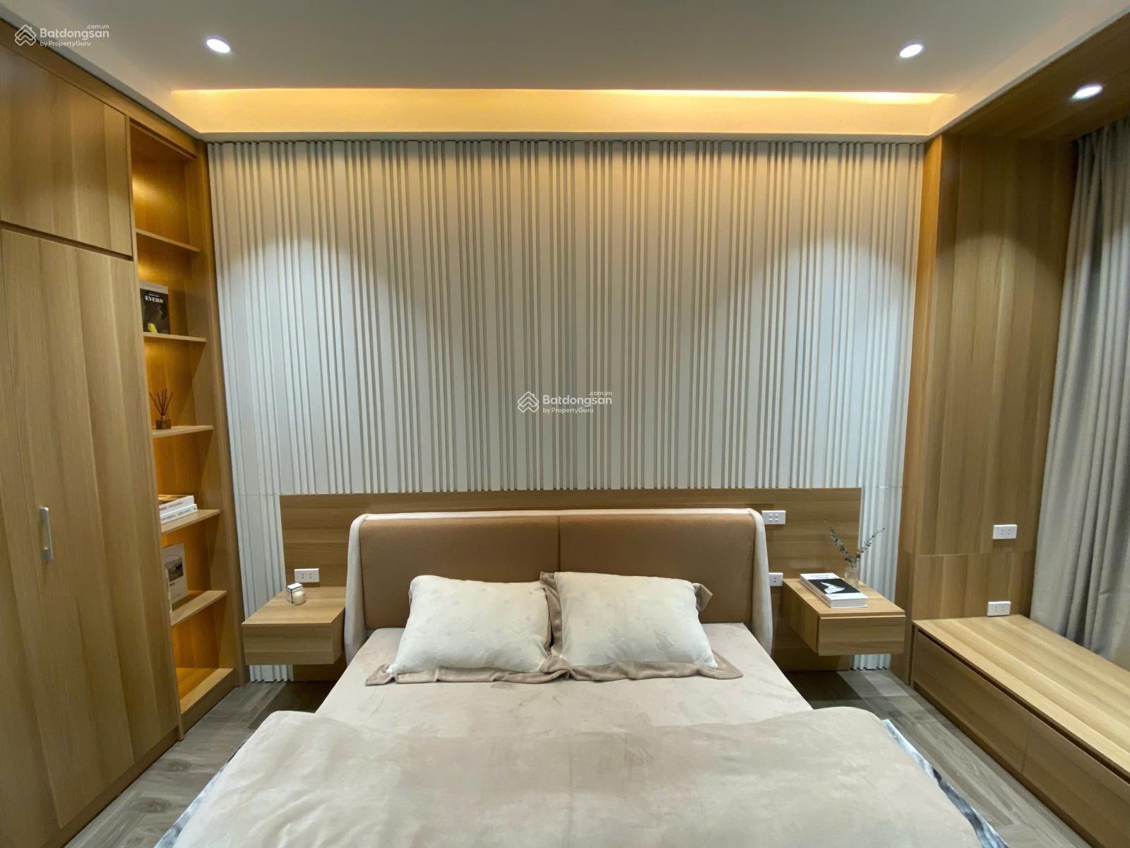 Bán gấp nhà phố Vạn Phúc, Ngô Thì Sỹ, Hà Đông, DT 40m2 5 tầng thang máy ôtô đỗ cửa giá 10.3 tỷ