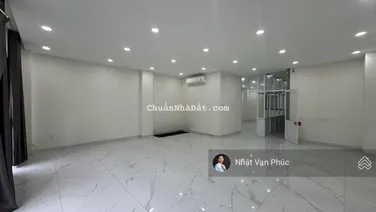 Cho thuê tầng 2 - 7x15m sàn ngăn 02 phòng, có thang máy, hầm để xe. Giá chỉ 12 tr - KĐT Vạn Phúc