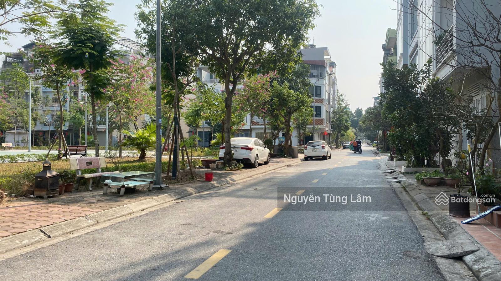 Liền kề đấu giá TT5 Giang Biên 75m2, 5 tầng ô tô tránh vỉa hè chỉ 1x tỷ