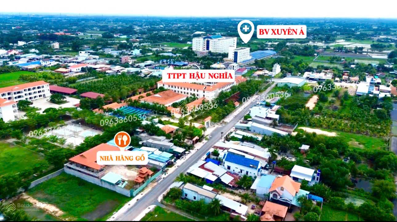 Ra nhanh 2 lô liền kề 10x32m cách VinHomes Hậu Nghĩa 50m2, sổ hồng từng nền giá chủ bán 2tỷ8/nền