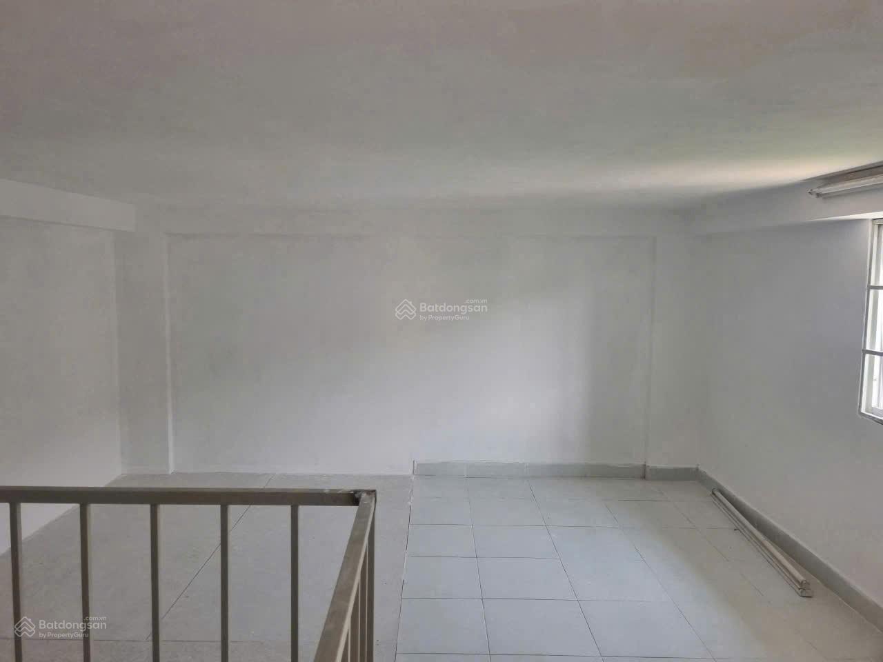Nhà ở xã hội Định Hòa, lầu 4 sổ hồng 450 triệu. Sài Gòn mua được. Nhận ký gửi 10 ngày bán xong Nhà ở xã hội Định Hòa, lầu 4 sổ hồng 450 triệu. Sài Gòn mua được. Nhận ký gửi 10 ngày bán xong