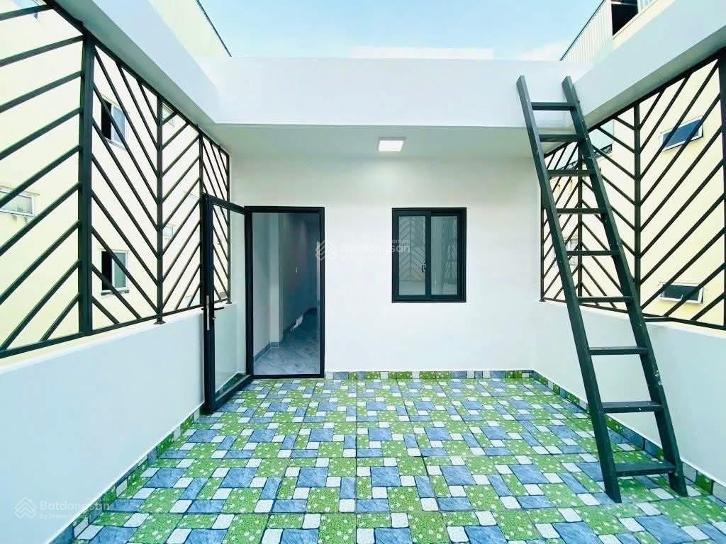 Chia tài sản - Bán nhà ngay công viên KDC Bình Phú Q6 - DT 5x19m - XD 4 tầng - Giá 10,2 tỷ