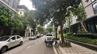 Bán mảnh đất biệt thự tại Vườn Đào, vị trí kim cương, một bước ra Hồ Tây, MT 16m, đối diện Lotte