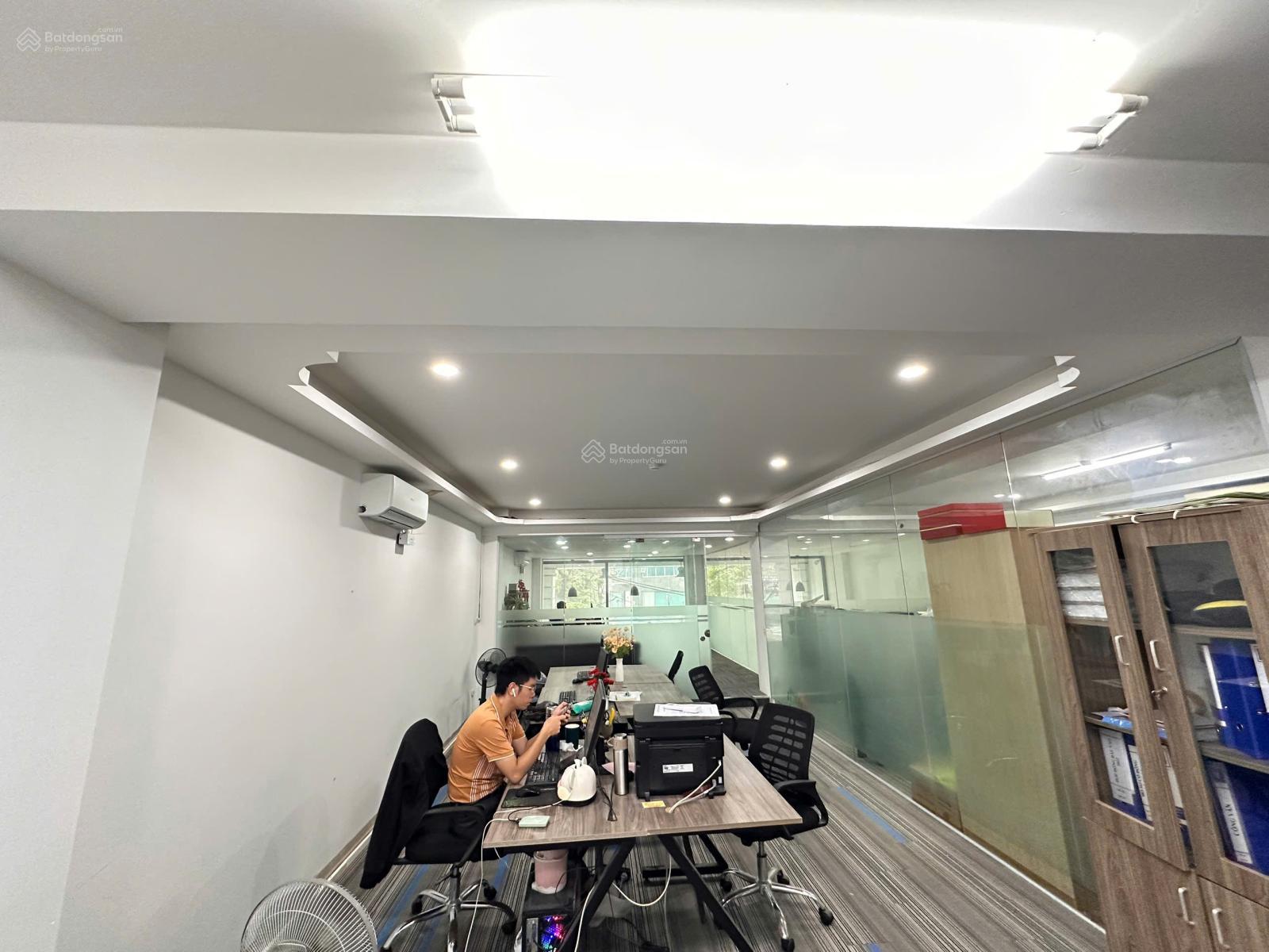 Văn phòng 30m² tại mặt phố Vũ Trọng Phụng - Thanh Xuân giá chỉ 5 triệu/th