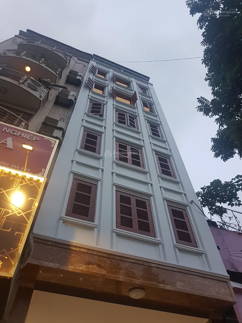 Cho thuê nhà mặt phố Trần Kim Xuyến, Cầu Giấy. Dt: 90 m2 x 5 tầng, mt: 6 mét, giá: 65 tr/thg có tl.