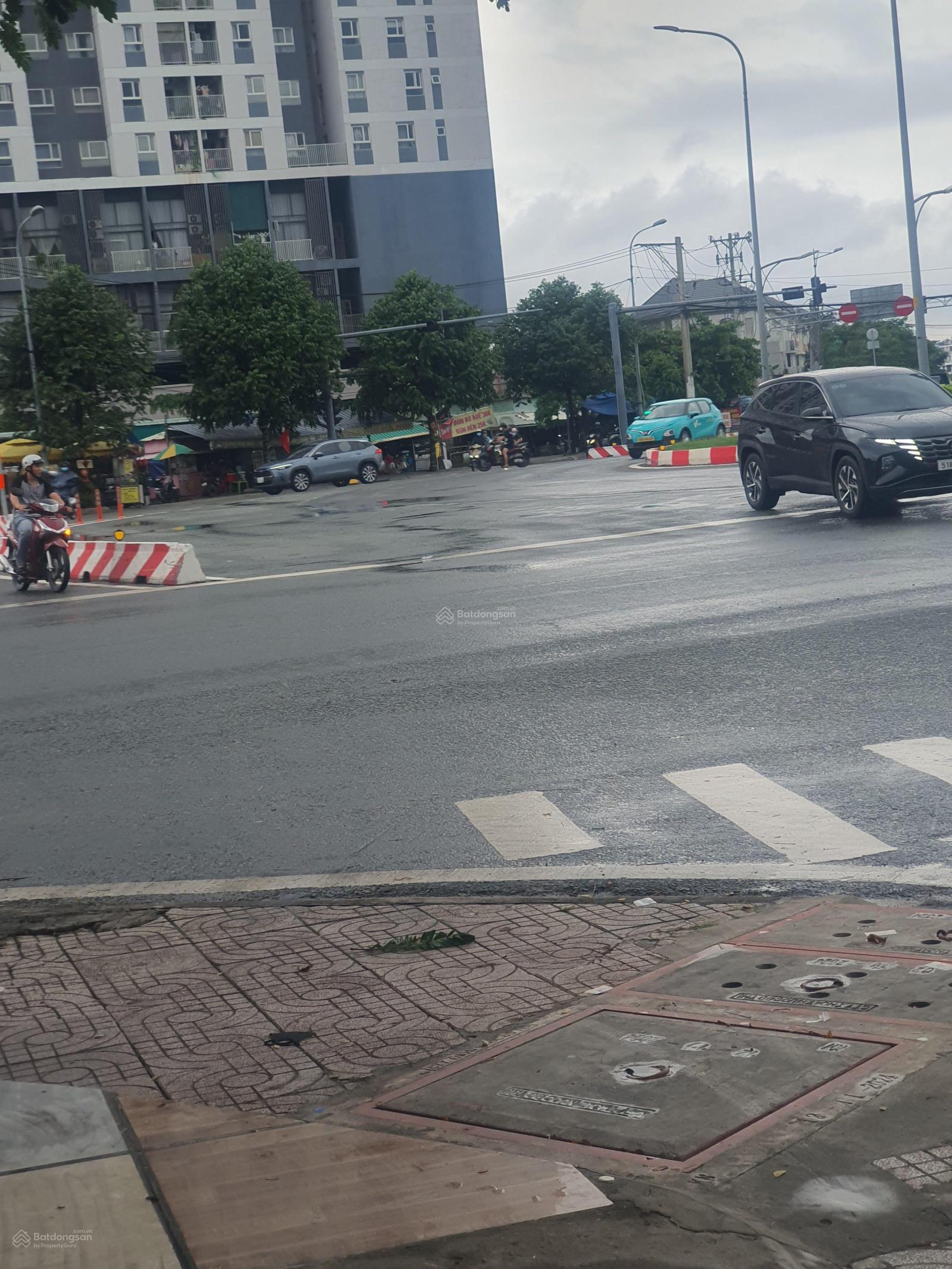 Bán nhanh 122m2 ngang 6m đất mặt tiền đường Liên Phường quận 9 giá 115 tr/m2 Bán nhanh 122m2 ngang 6m đất mặt tiền đường Liên Phường quận 9 giá 115 tr/m2