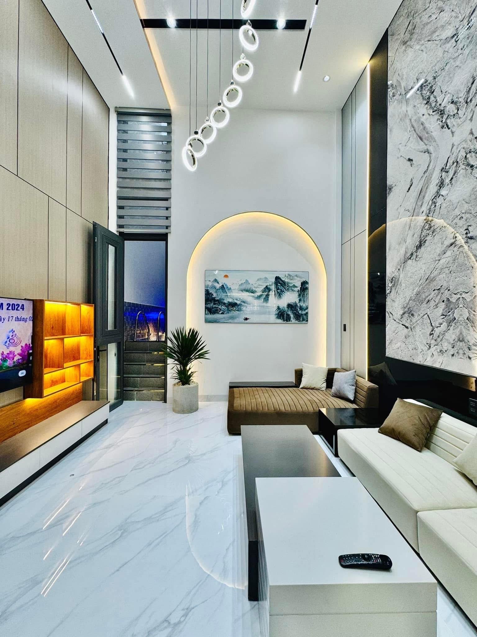 Nhà ngộp 4Tỷ280/86.9m2 ngay Nguyễn Đình Chiểu - P.Đa Kao -Quận 1 đang cho thuê 30 triệu. Gần ĐH Mở