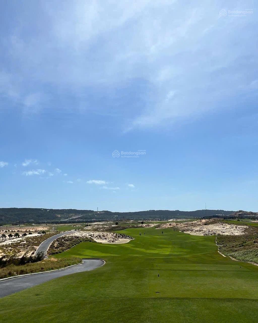 Bán căn Biệt thự Biển & Golf giá 27 tỷ