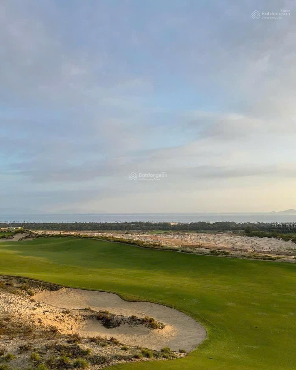 Bán căn Biệt thự Biển & Golf giá 27 tỷ