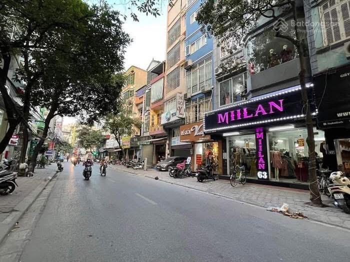 Hiếm! Mặt đường Nguyễn Văn Huyên, kinh doanh, văn phòng, ô tô tránh 69mx7T