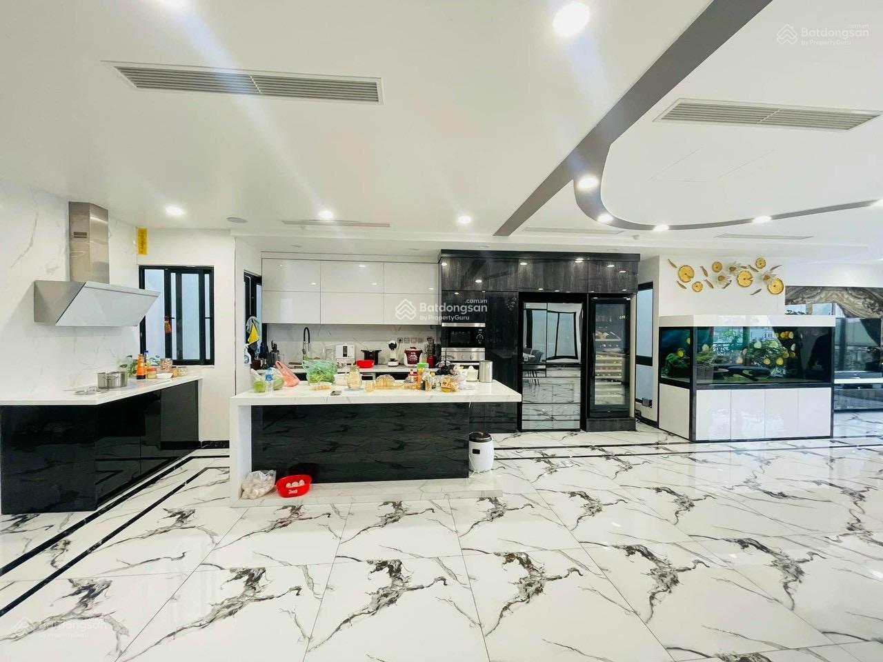 Hiếm. Có nhà phố Trần Thái Tông quanh 79 tỷ 164m2 phố kinh doanh, văn phòng