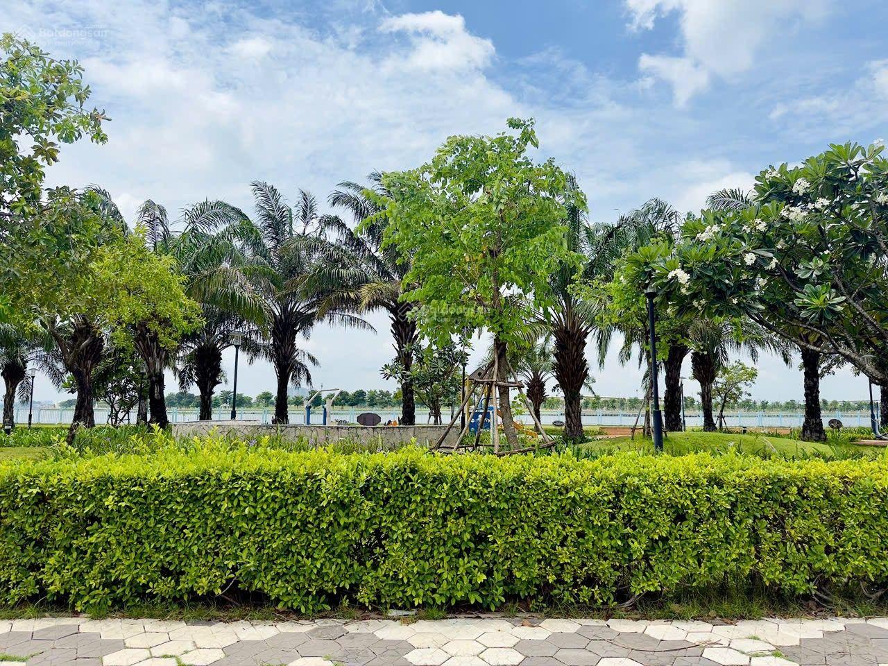 Bán biệt thự liền kề Senturia Vườn Lài, ngang 12 x 20m, cực kì sang trọng