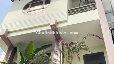Nhà mặt phố Vip Ngũ Xã 90m gần Phó Đức Chính 2 tầng giá chỉ 34 tỷ