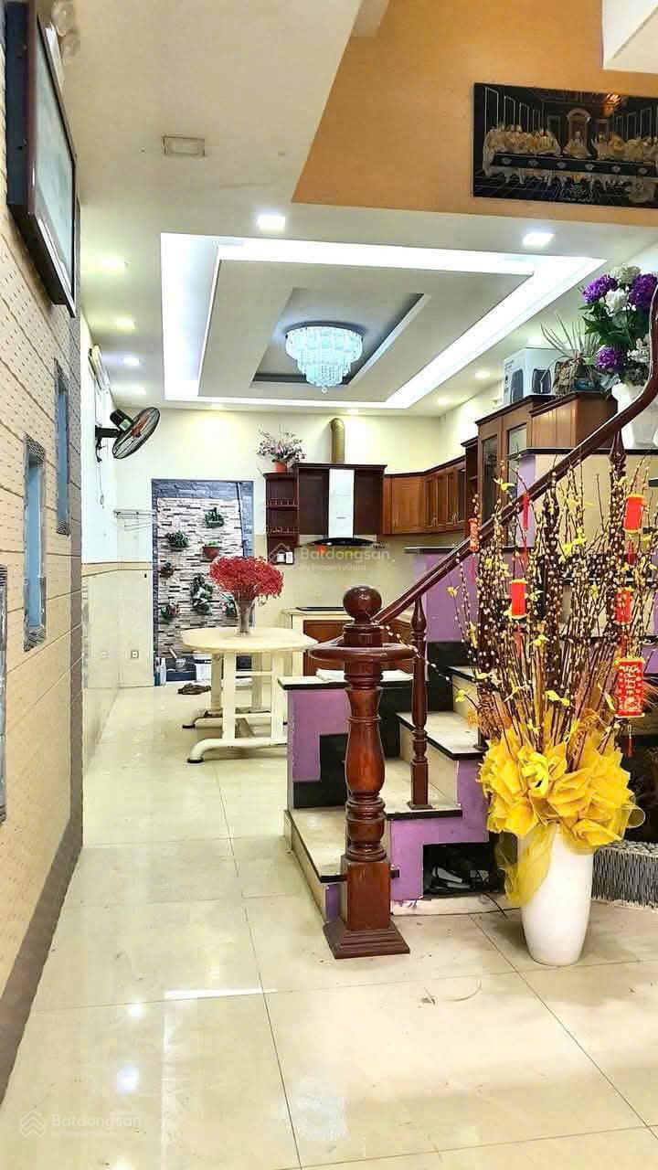 Nhà mặt phố Vip Ngũ Xã 90m gần Phó Đức Chính 2 tầng giá chỉ 34 tỷ