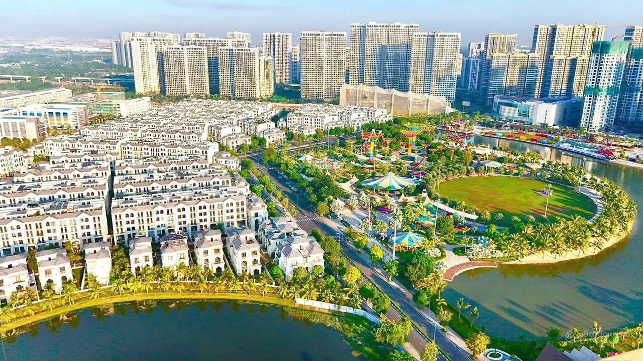 Cần bán biệt thự đơn lập DT 321 m2 giá 40 tỷ bao hết chi phí Vinhomes Grand Park Q9 LH: 0938 449 ***