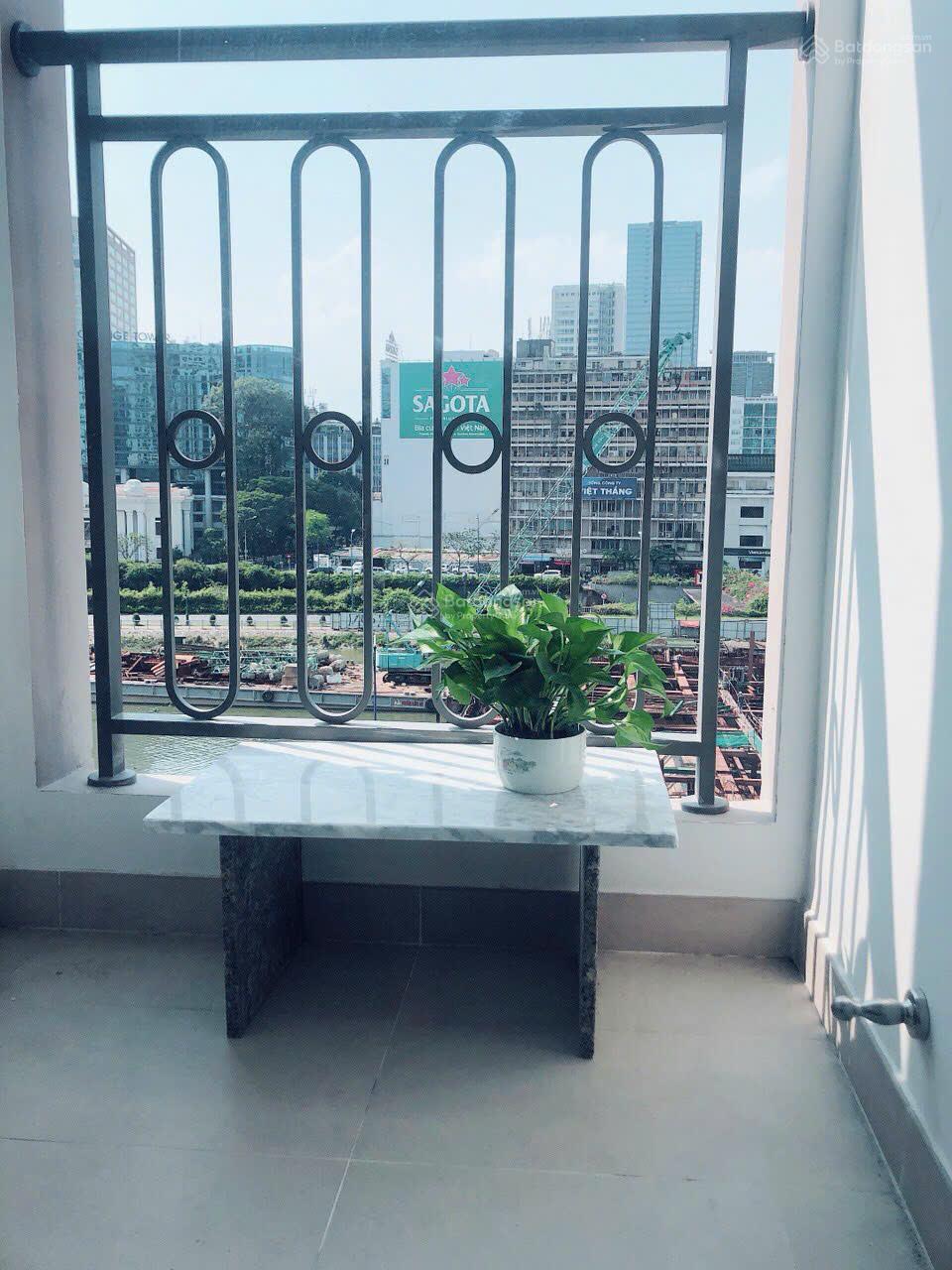 Saigon Royal - 1 phòng ngủ 1 toilet - Full nội thất - 15 triệu. Xem nhà gọi 0939 609 ***