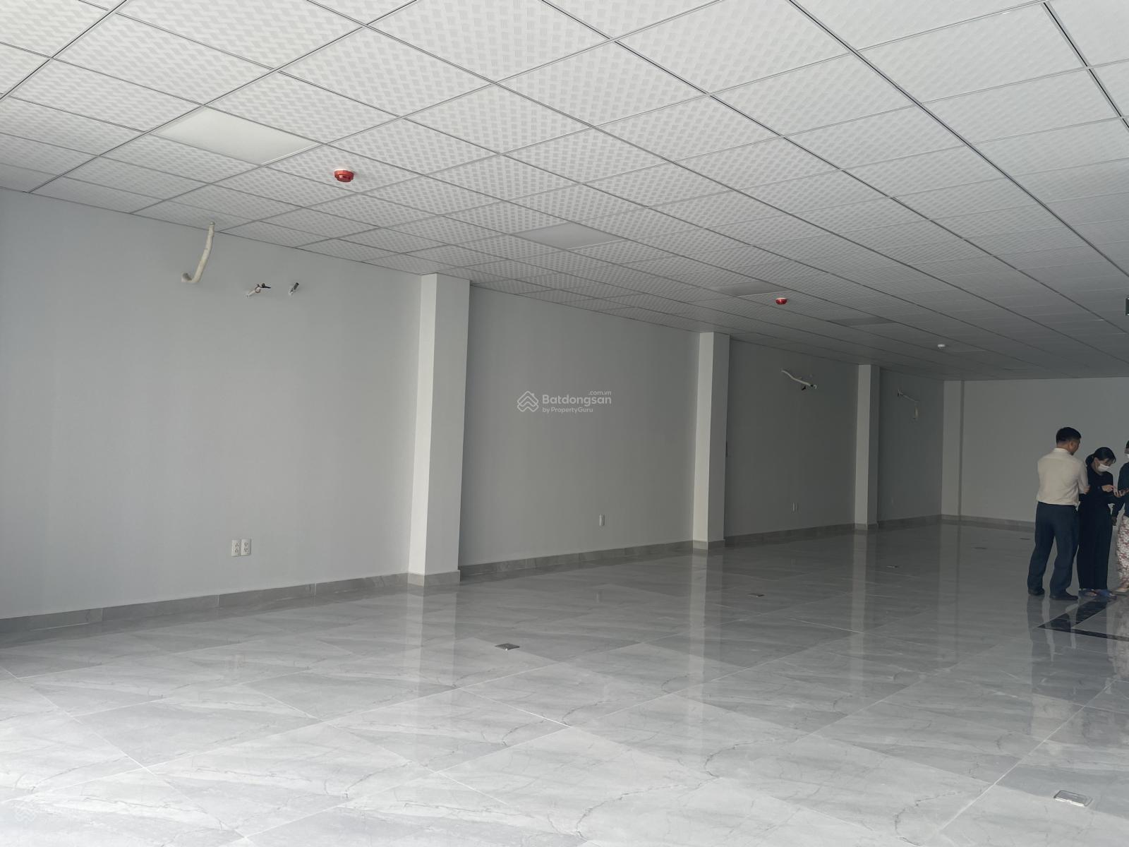 Chuyên cho thuê văn phòng Him Lam Kênh Tẻ, giá siêu hời chỉ từ 15-26tr/th LH 0909 934 ***