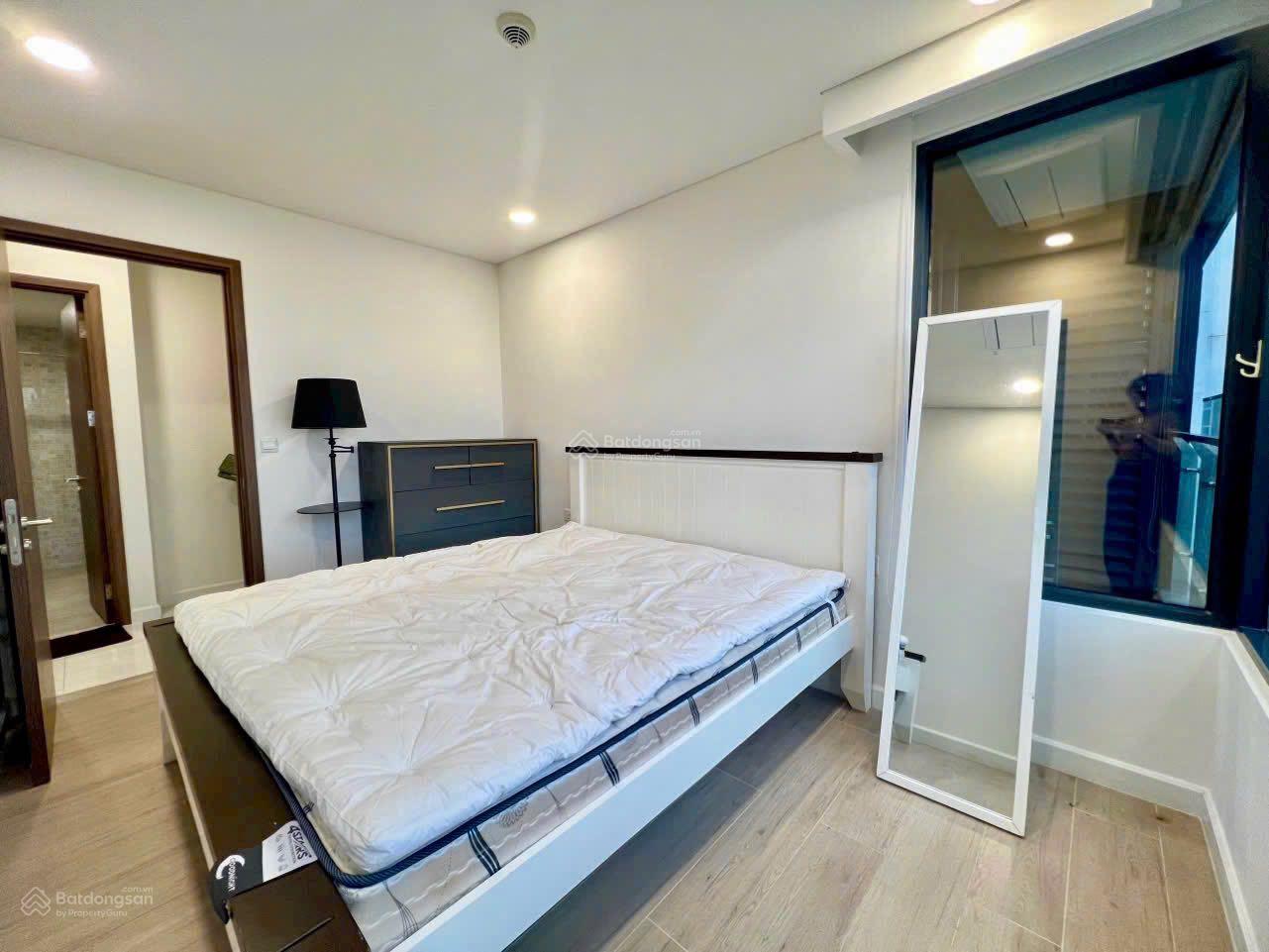 Chính chủ cho thuê căn hộ Xi Grand Court . DT 110m2, 3PN - 2WC. Giá 18tr/th. LH 0932 874 *** - Hoà
