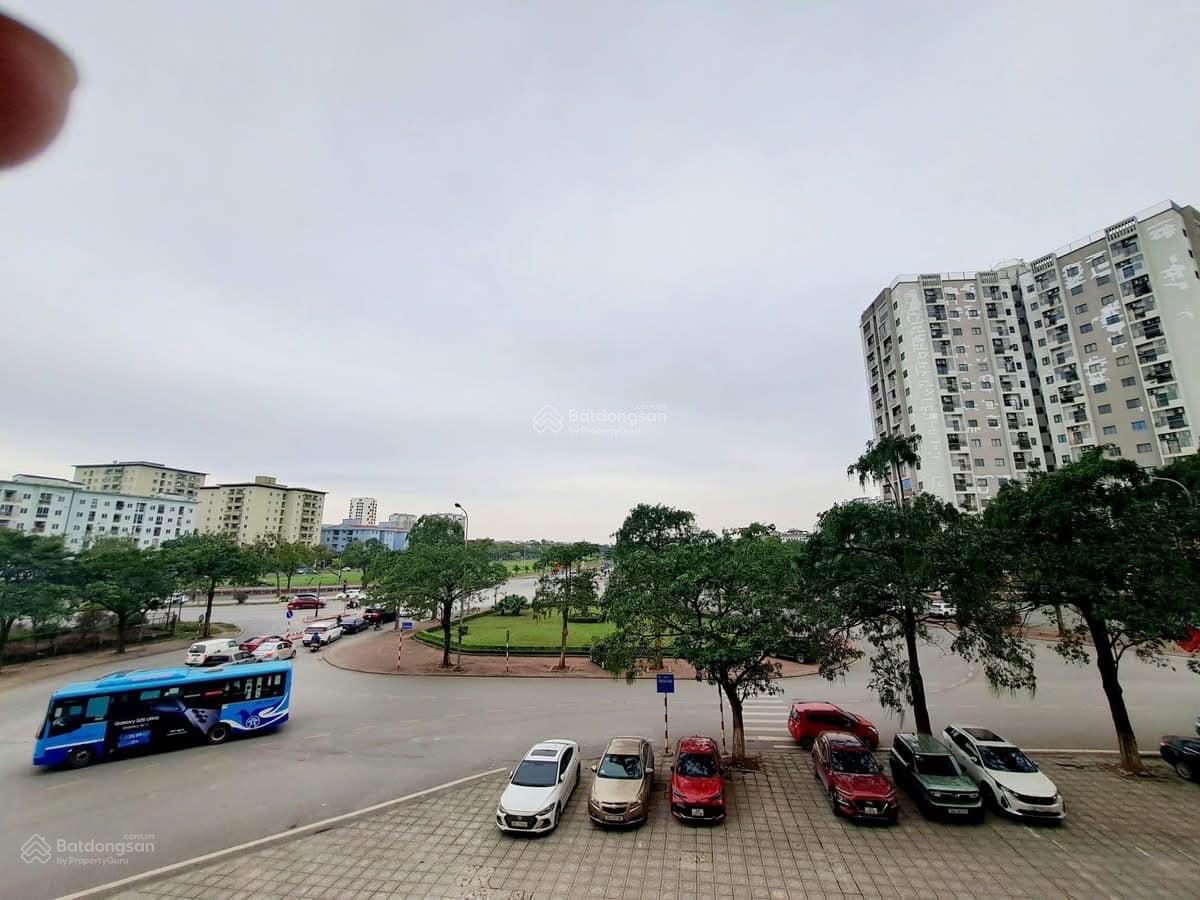 Bán căn hộ tòa Ruby CT1 Giang Biên, Long Biên. S: 70m2. Giá 3,4 tỷ