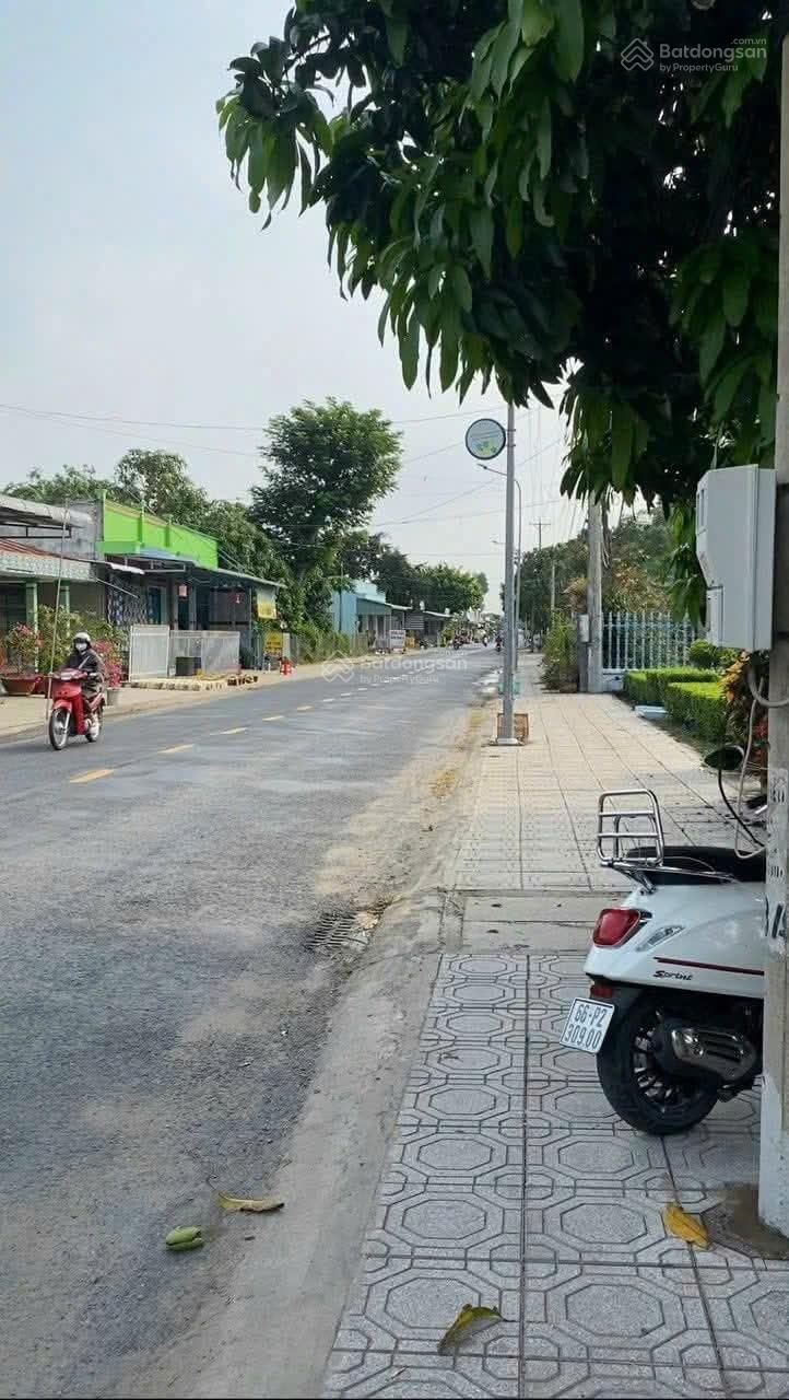 Bán gấp lô đất MTĐ Tân Việt Hoà sát Chợ Tịnh Thới, DT: 160m2, Giá: 490tr, SHR, LH: 0909 583 *** Nhân