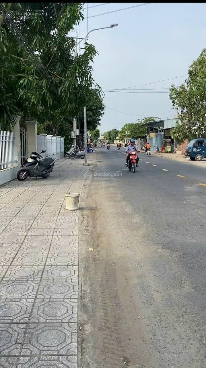 Bán gấp lô đất MTĐ Tân Việt Hoà sát Chợ Tịnh Thới, DT: 160m2, Giá: 490tr, SHR, LH: 0909 583 *** Nhân